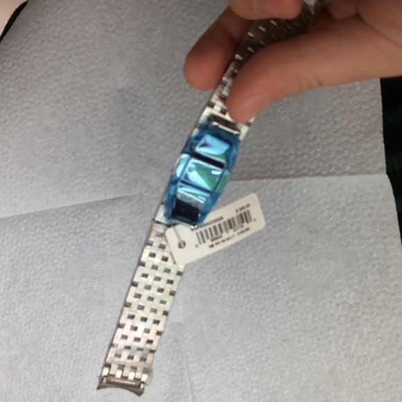 doesn't fit my watch - Picture 3 of 7